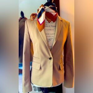 Fully lined Editor Express blazer in tan